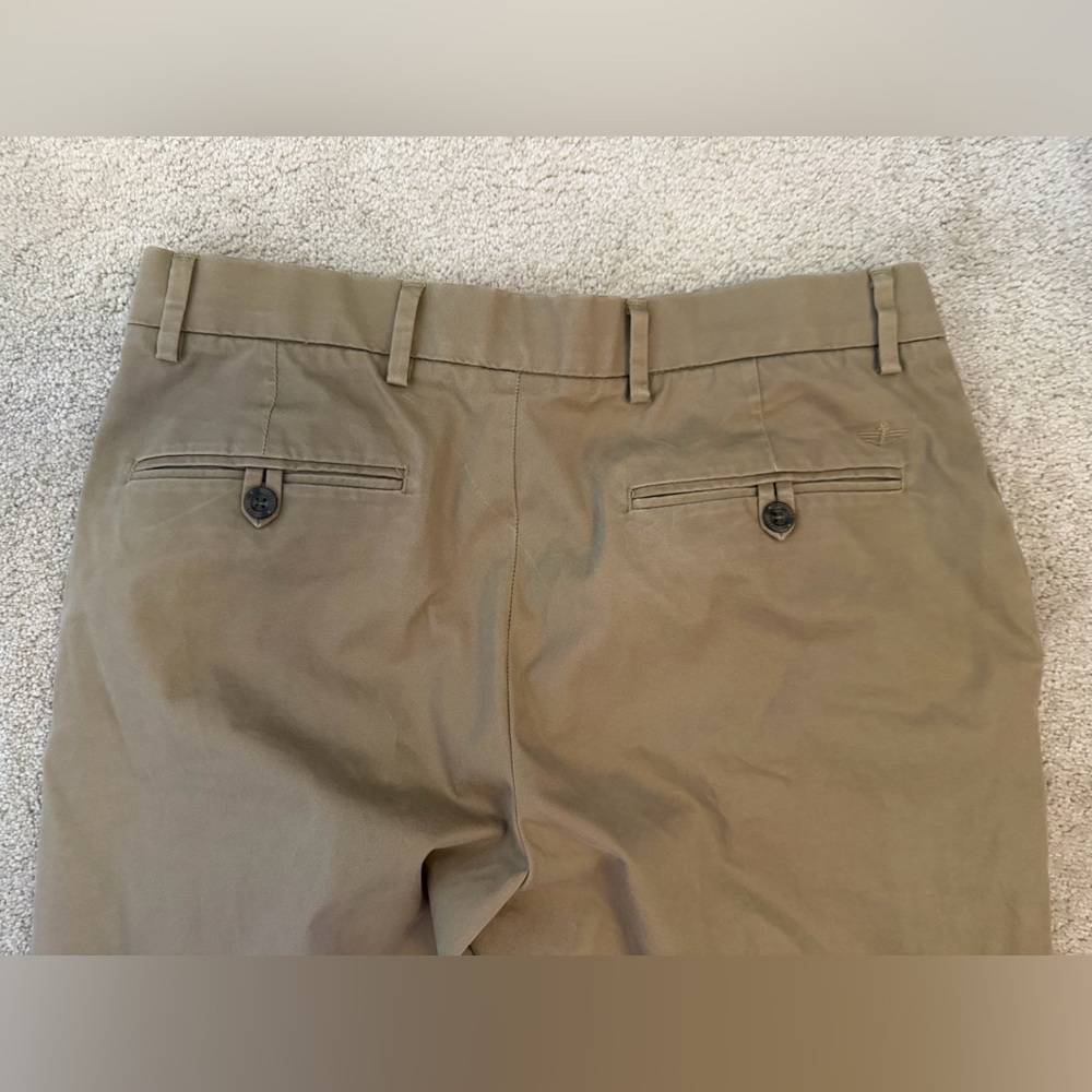 Men's Dockers Classic Khaki Pants - Picture 10 of 11